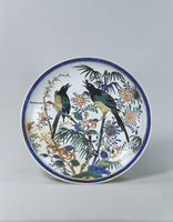 Plate with picture of crested myna in overglaze enamels image