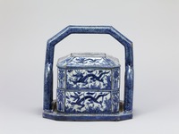 Blue-and-white china Sage-jū (tiered picnic box), with dragon-and-waves picture image