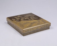 Writing table and box lacquered with metal powder, picture of narrow ivy pathimage