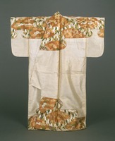 Nuihaku (Nō costume)—white fabric based, with design of snowy willows and folding fans on top and bottom partsimage