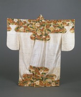 Nuihaku (Nō costume)—design of grass and flower patterns on shoulders and bottom on white fabricimage