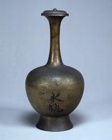 金銅経瓶「八宝瓶」仏教の八宝 金銅経瓶「八宝瓶」仏教の八宝 - メルカリ
