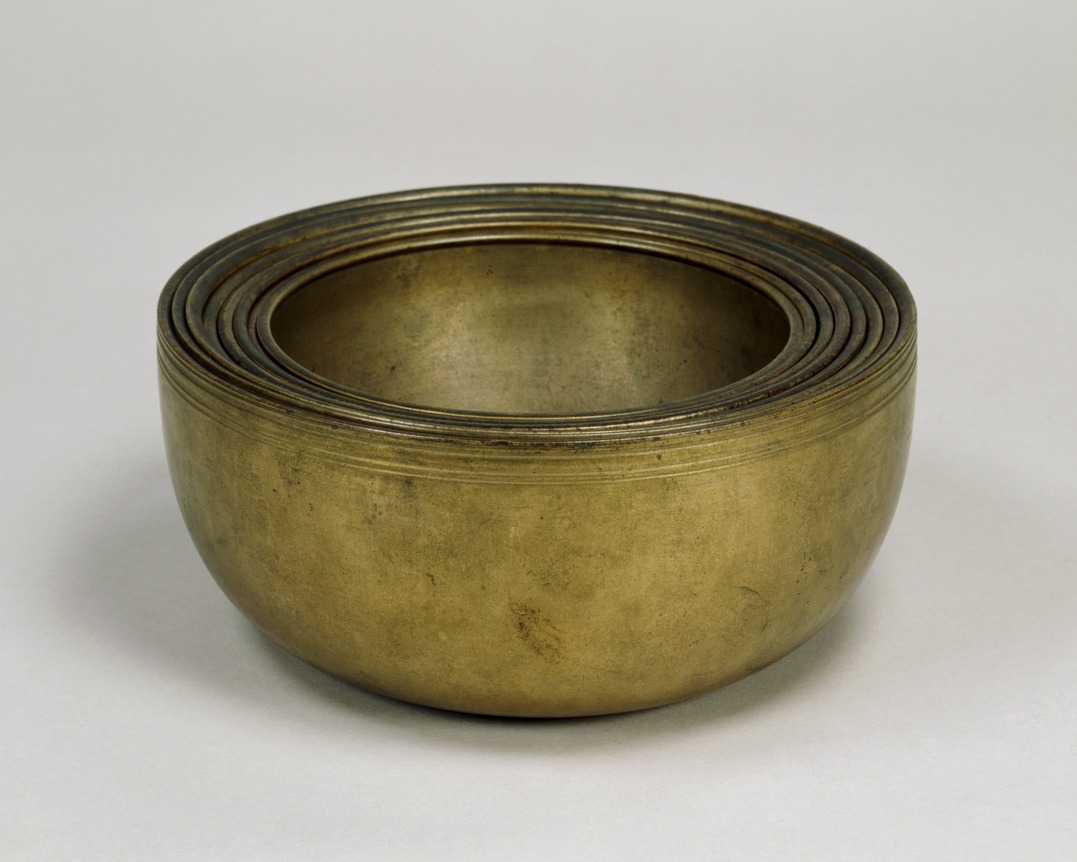 e国宝 - 響銅八重鋺