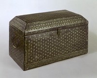 Sutra Box with Chrysanthemums and Vinesimage
