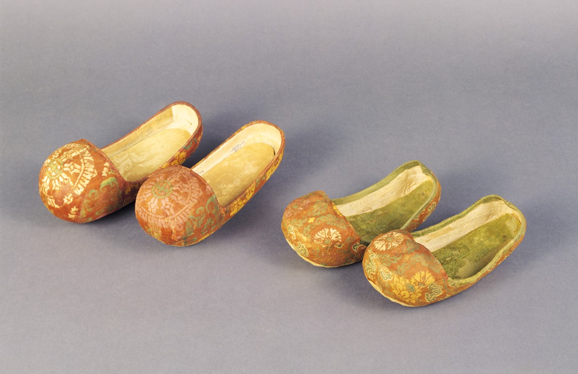 e国宝 - 錦包插鞋