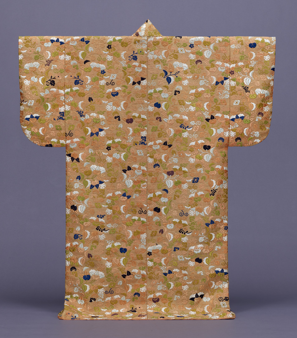 e国宝 - 雪持ち橘文様小袖